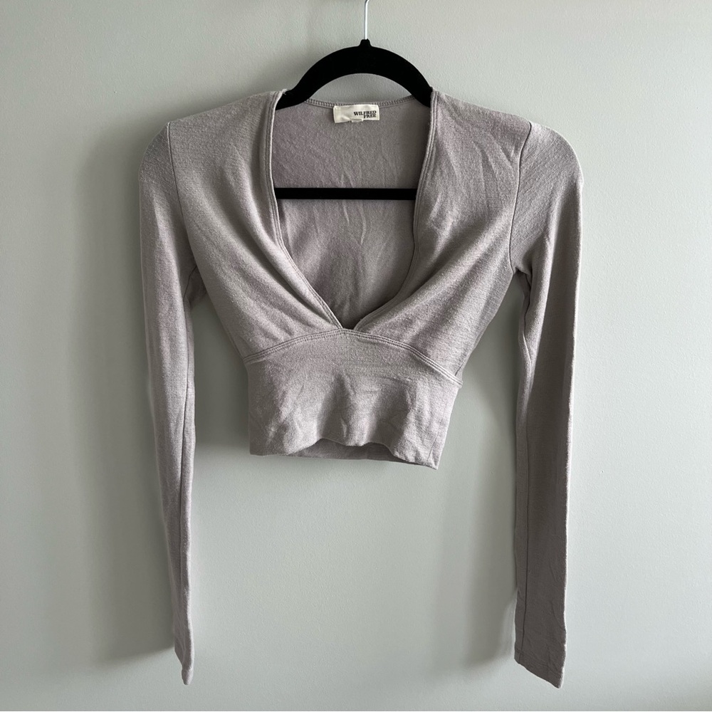 Gray Long Sleeve Crop Top - Picture 2 of 4